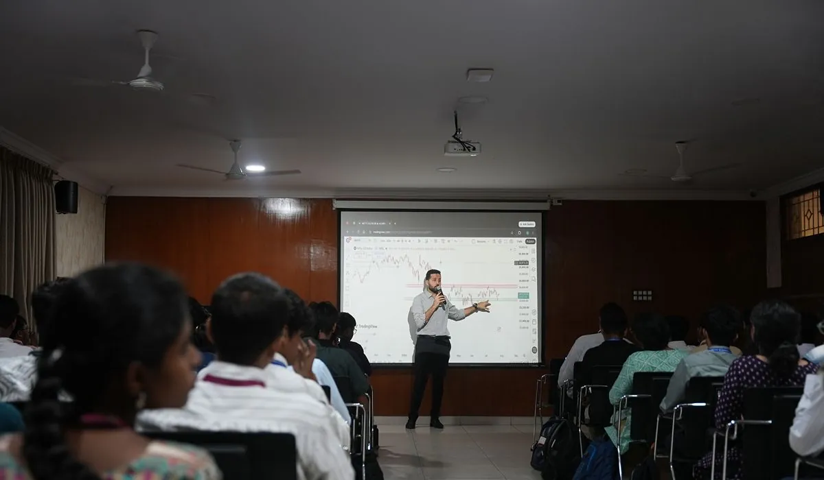 Finance Club – photo 2